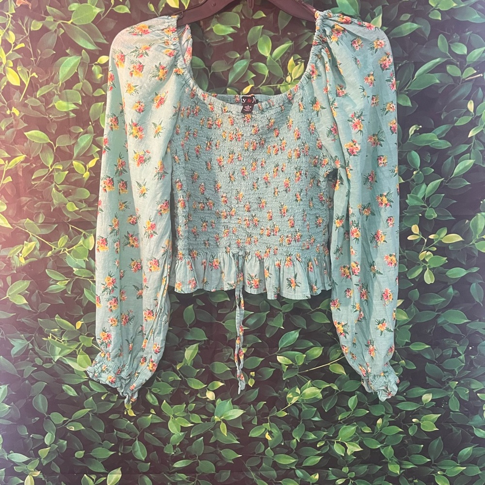 French Floral Printed Puff Long Sleeve Crop Top